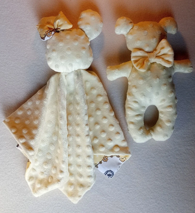Luxusný zladený minky set pre bábätko „Macko“ – Smotanový (3 ks)