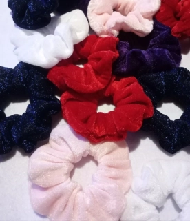 Gumičky scrunchie do vlasov - 12cm zamat